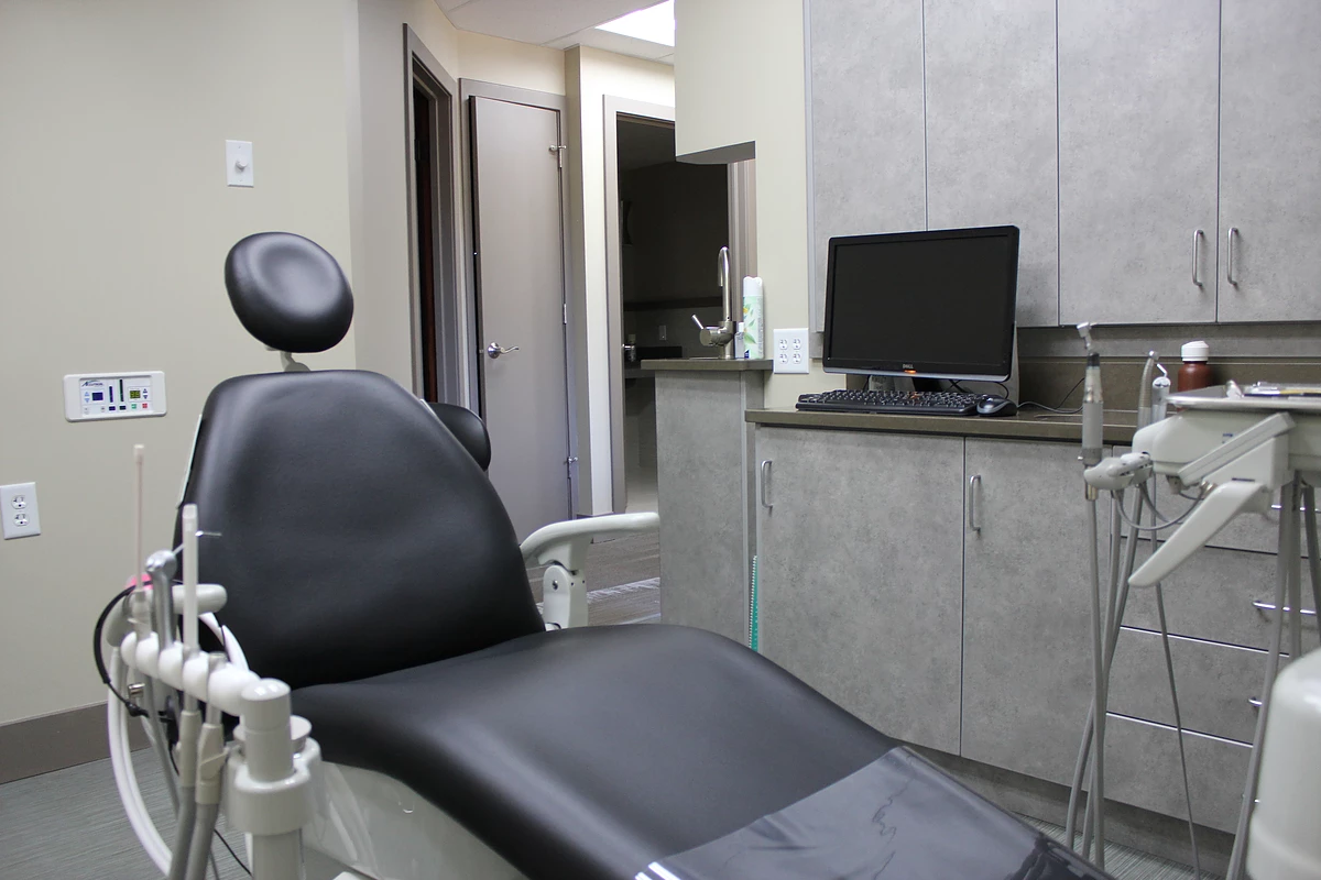 The operatory room at Roy Dental Care.